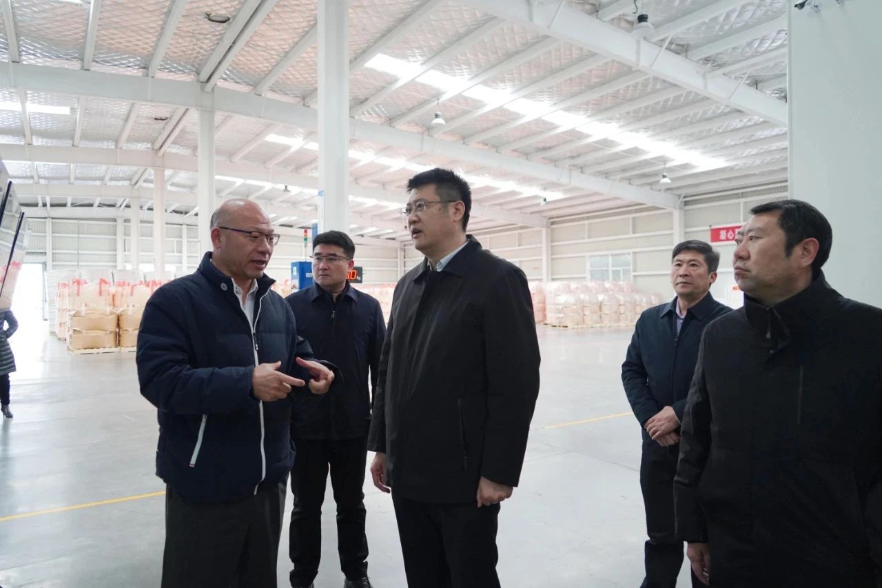 送温暖，提信心，谋发展1.jpg